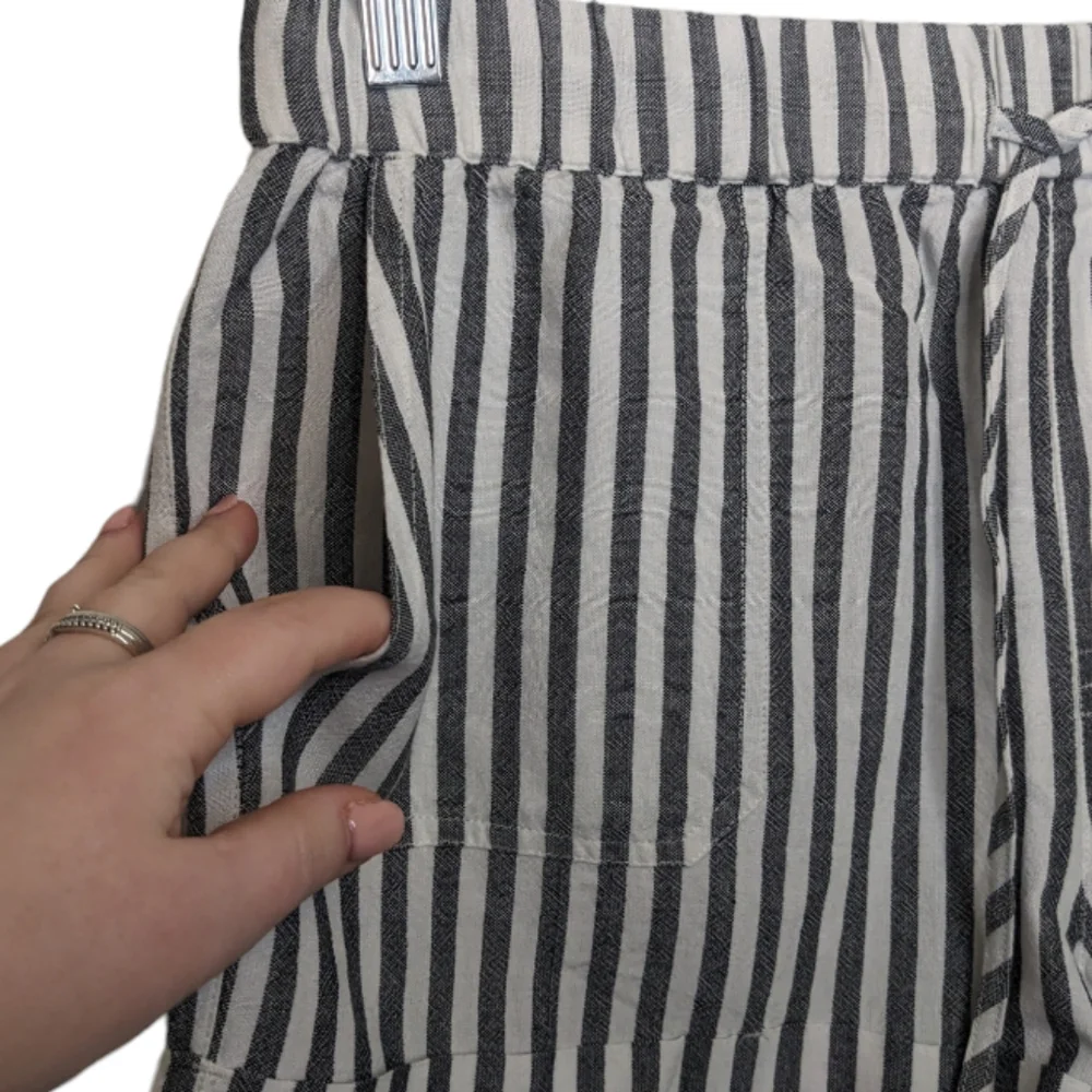 NWOT Volcom Women's Sunday Strut Engineer Stripe Short M - Picture 11 of 16